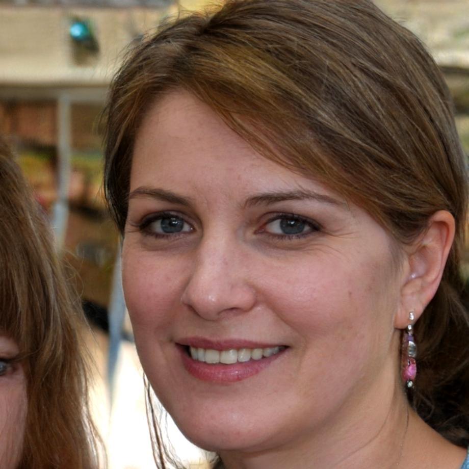 Cristina Moldovan, Director Analiza Financiara la ydravira